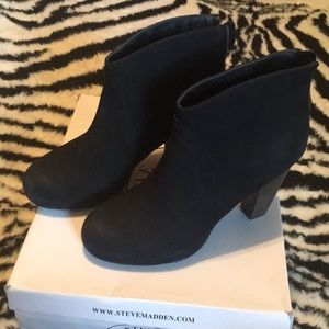 Black Steve Madden booties